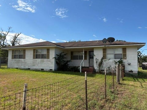 Photo of 173 Morris Lane N, Huntsville, TX 77320 (MLS # 23135788)
