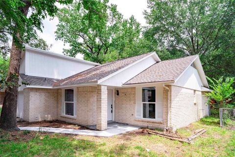 9214 Woodland Oaks Drive Houston TX 77040