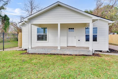 Tiny photo for 6123 Tuskegee Street, Houston, TX 77091 (MLS # 22248561)