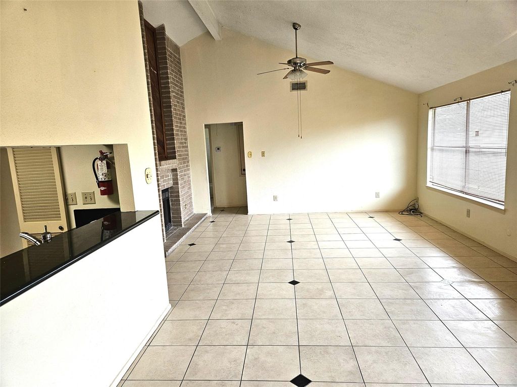 Photo of 8215 Summer Quail Drive, Houston, TX 77489 (MLS # 75905231)