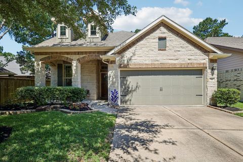 Photo of 54 W Wolf Cabin Circle, Spring, TX 77389 (MLS # 51122303)