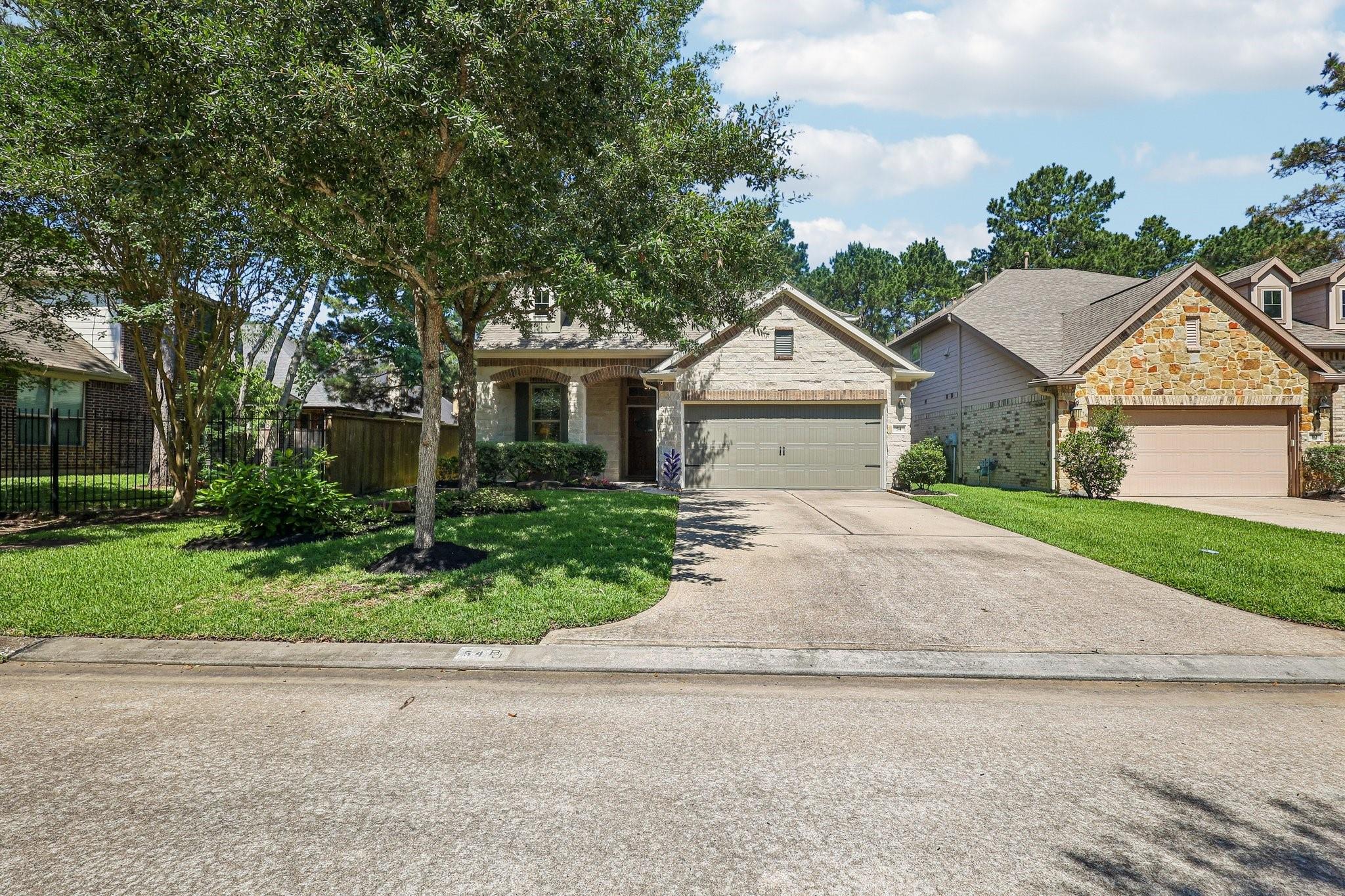 54 W Wolf Cabin Circle