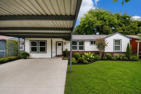 Photo of 10521 Chesterfield Drive, Houston, TX 77051 (MLS # 73171819)
