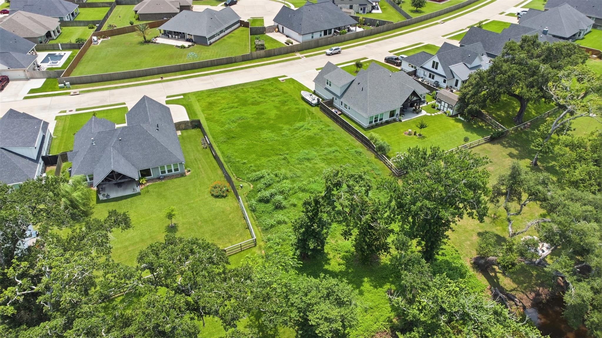 208 Creekside Lane