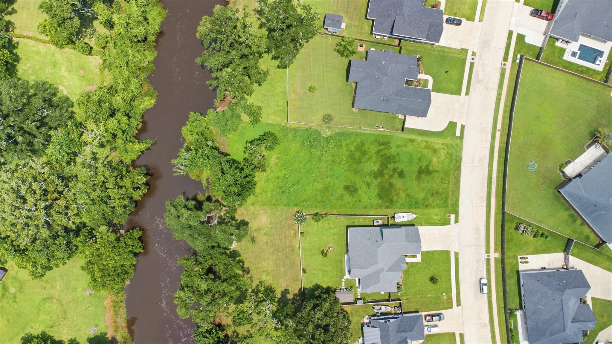 208 Creekside Lane