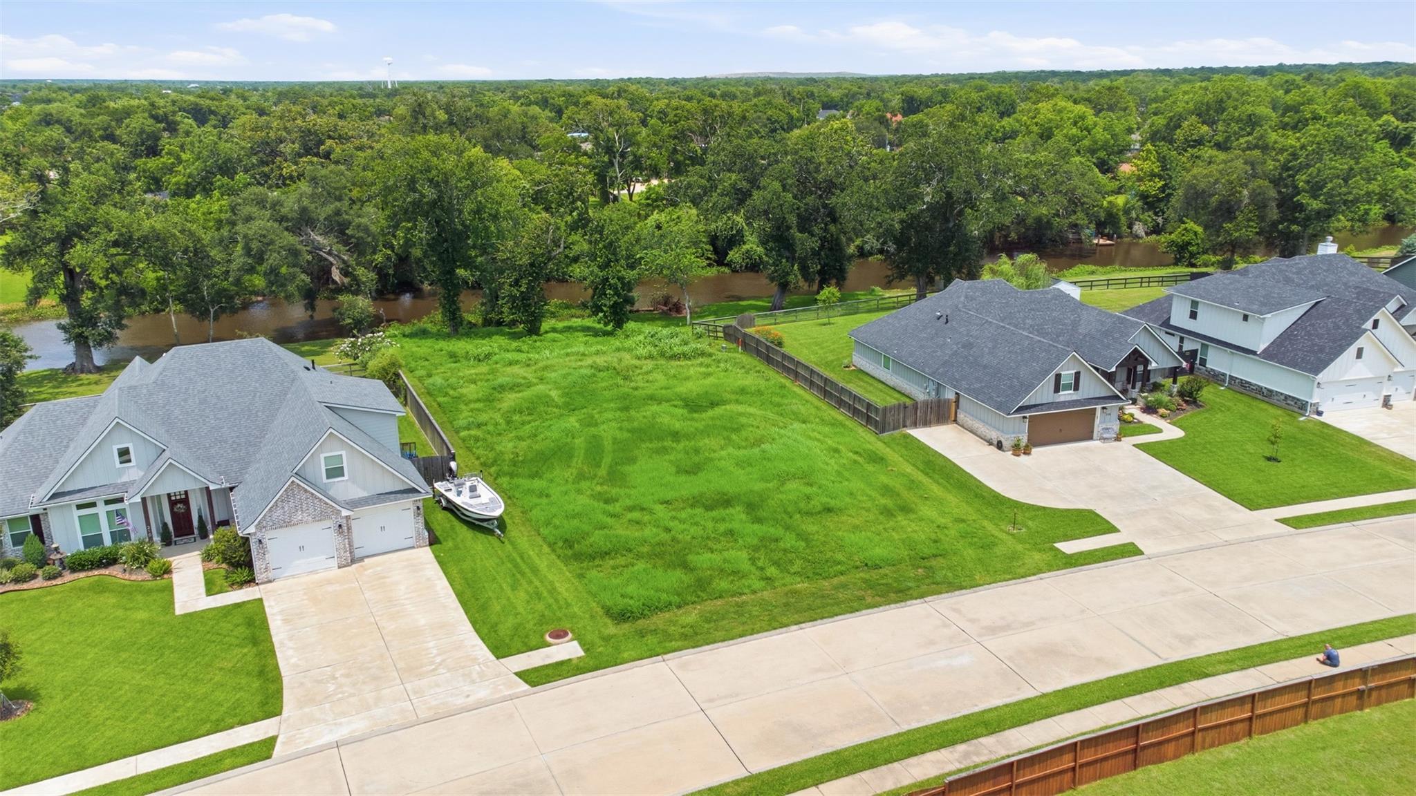 208 Creekside Lane
