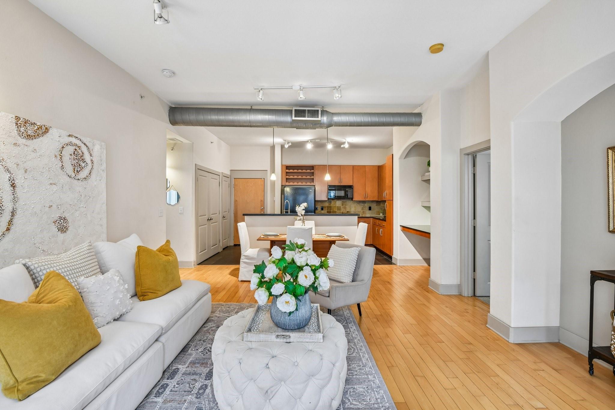 1901 Post Oak Boulevard 2607