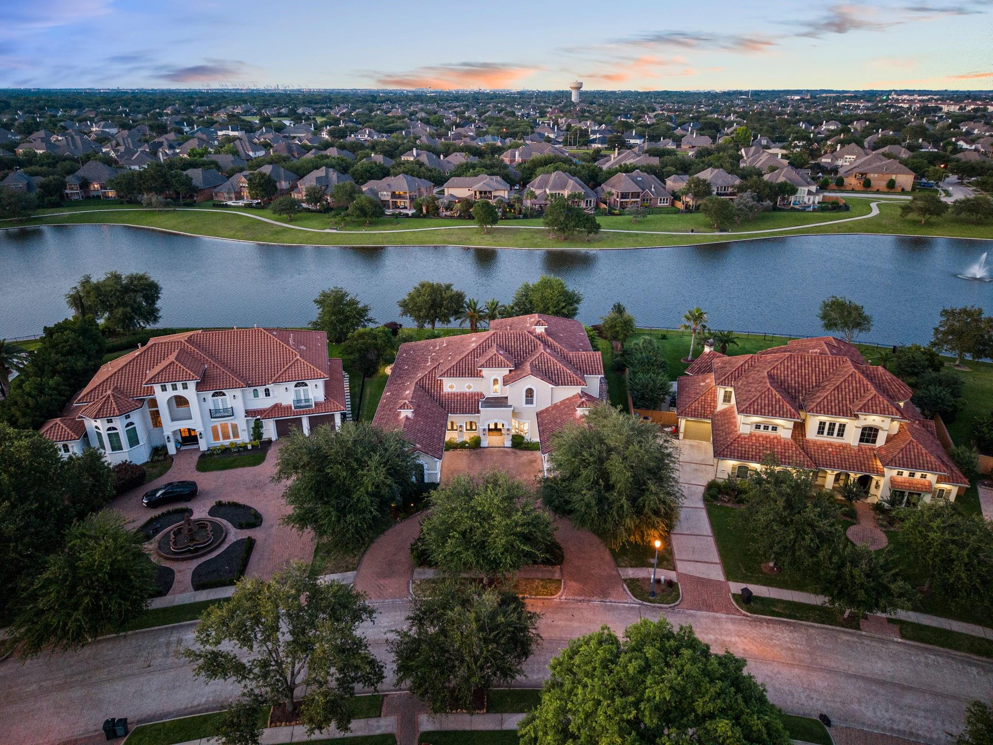 1276 Bella Luna Lane