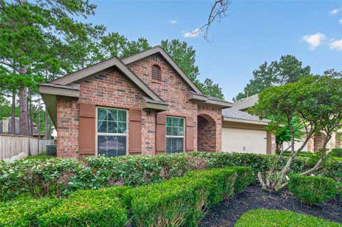 Photo of 7 Cayahoga Court, The Woodlands, TX 77389 (MLS # 68258005)