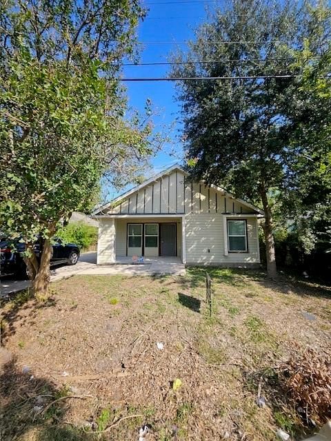 Photo of 4305 Engleford Street, Houston, TX 77026 (MLS # 47249289)