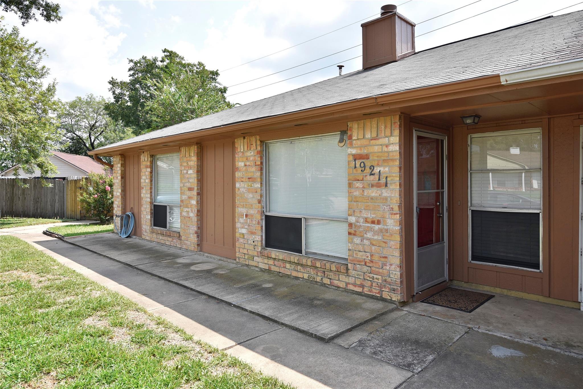 19211 Lazy Valley Drive