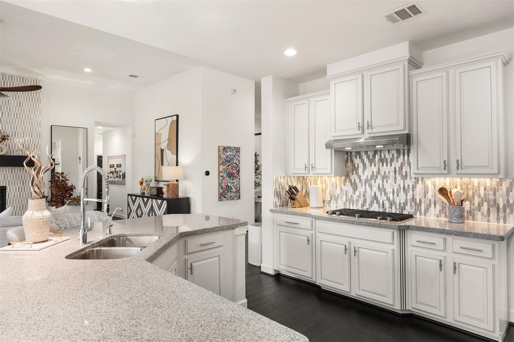 5515 Elden Trail