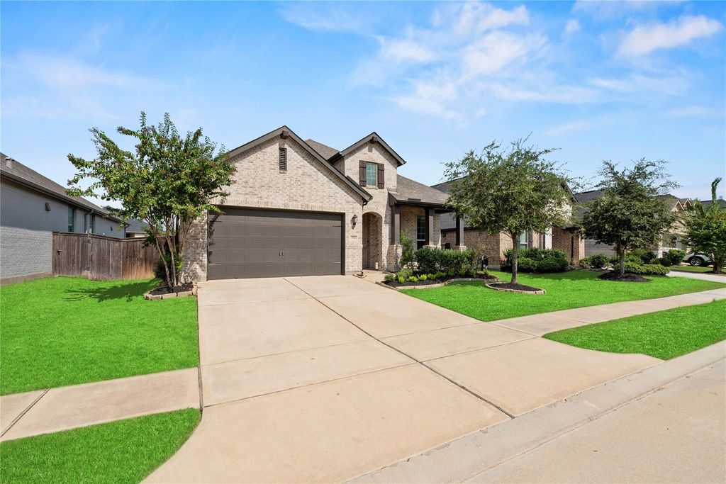 Photo of 3014 Dragonlet Lane, Katy, TX 77493 (MLS # 33554959)