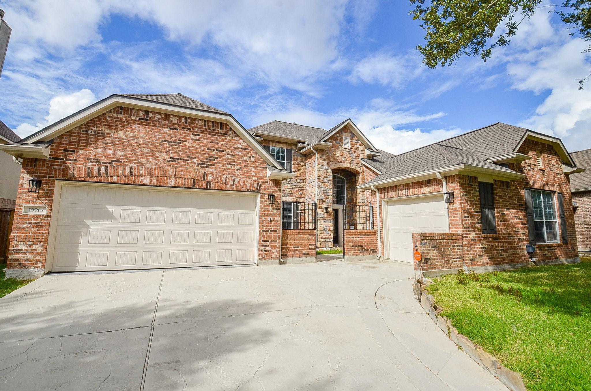 10915 Menaggio Court