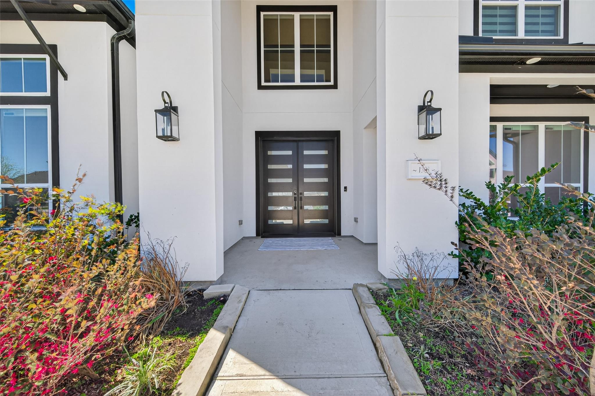 1303 Royal Knoll Lane