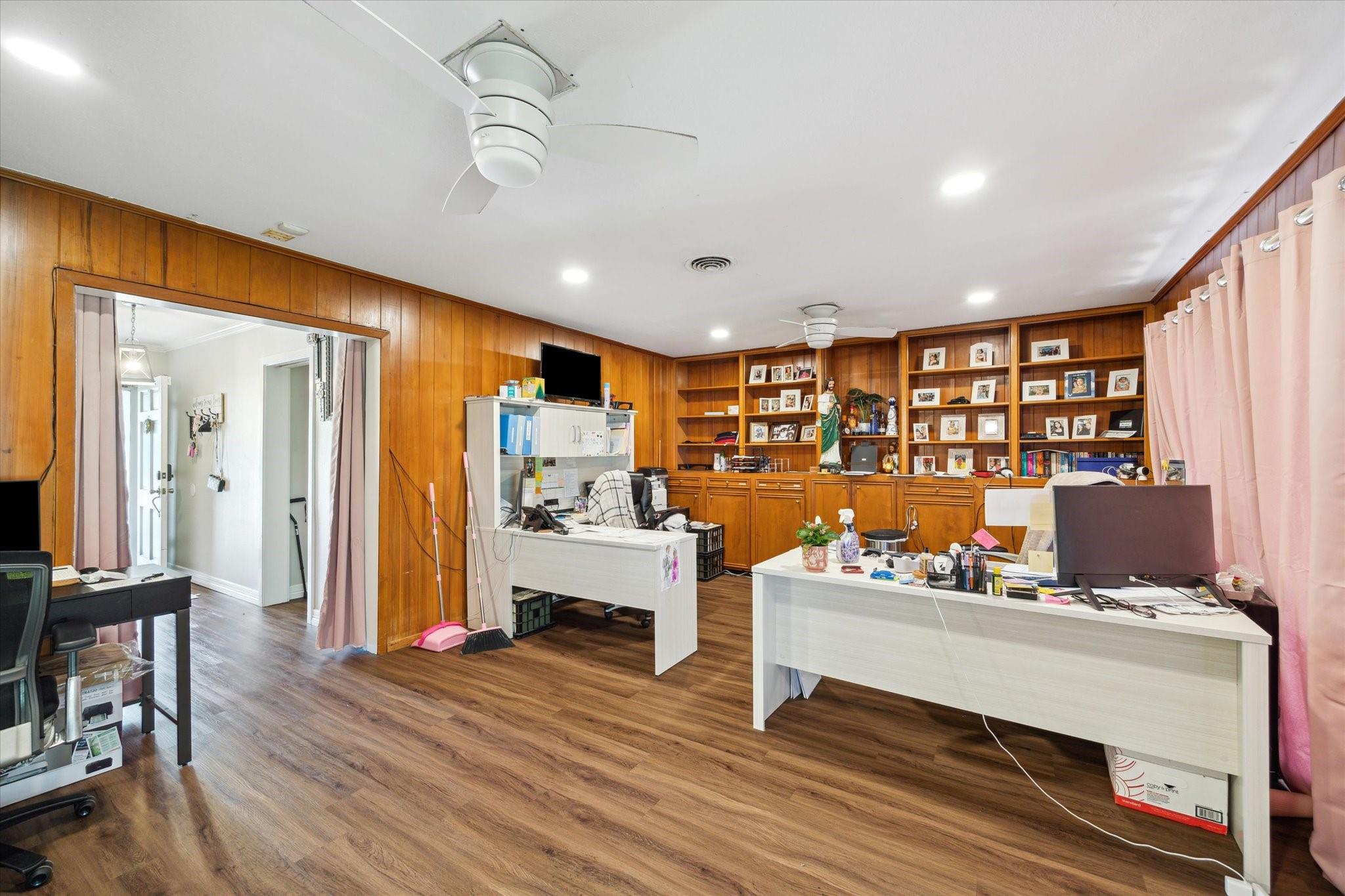 606 Brook Lane