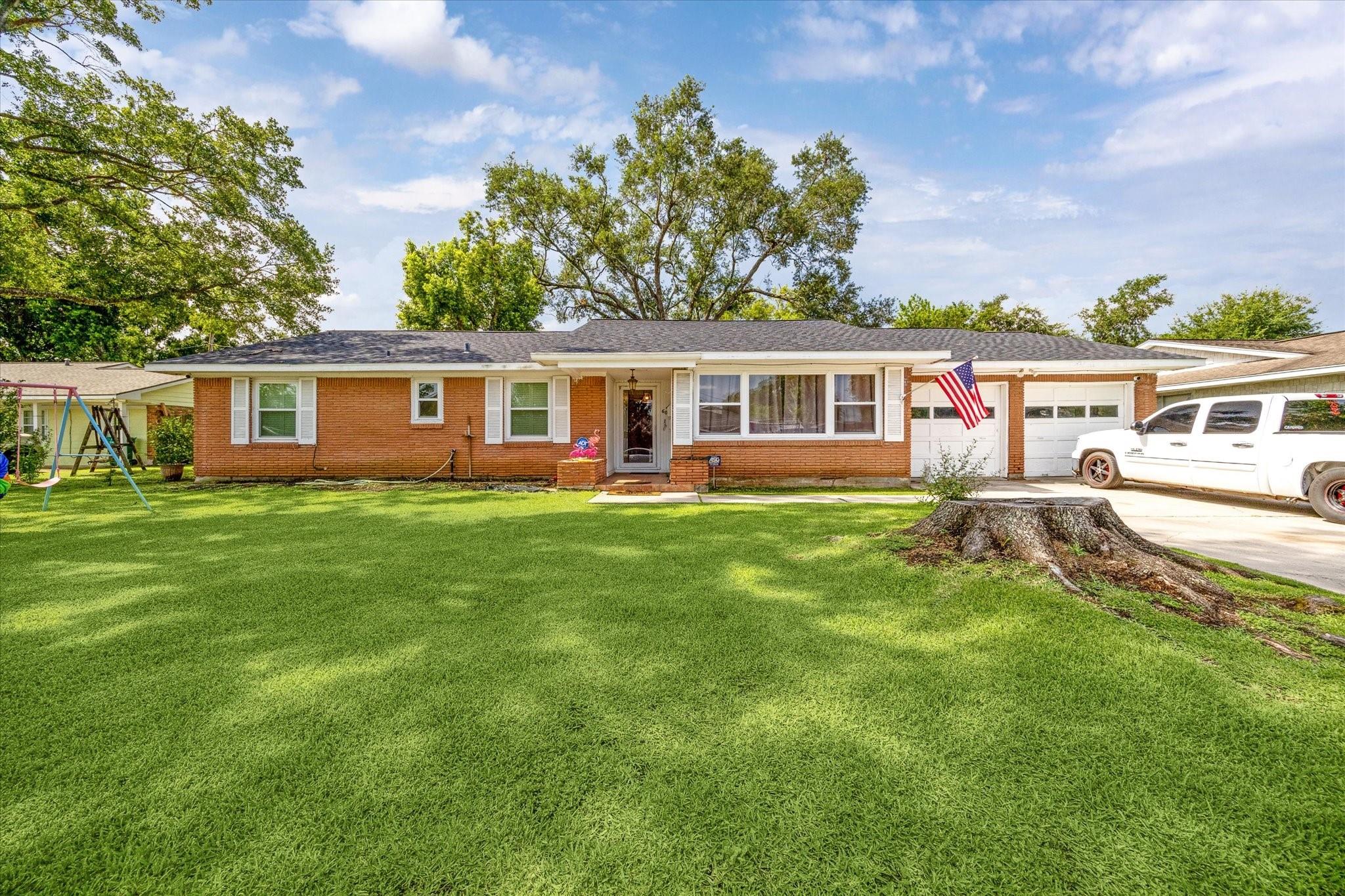 606 Brook Lane