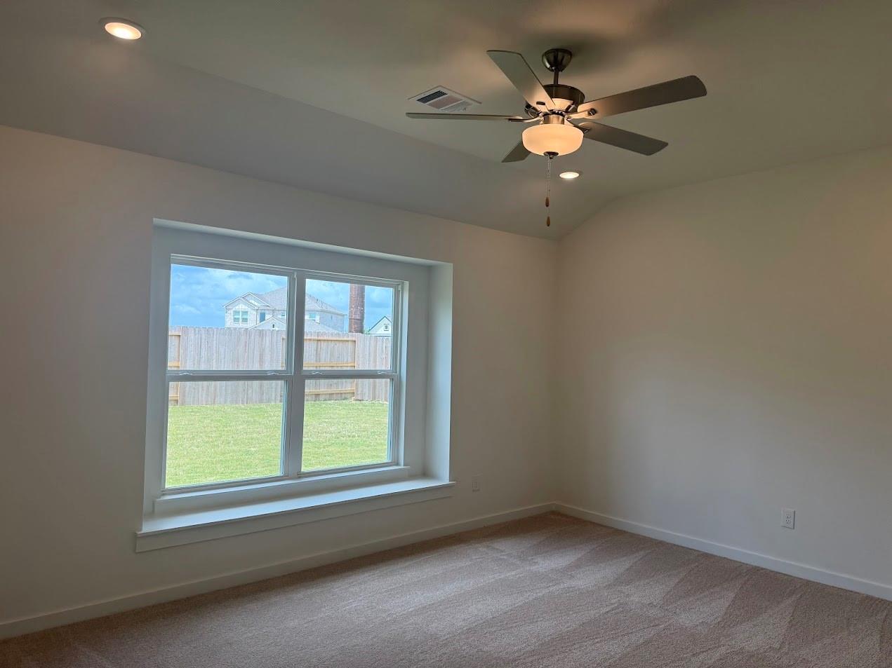 8319 Amber Summit