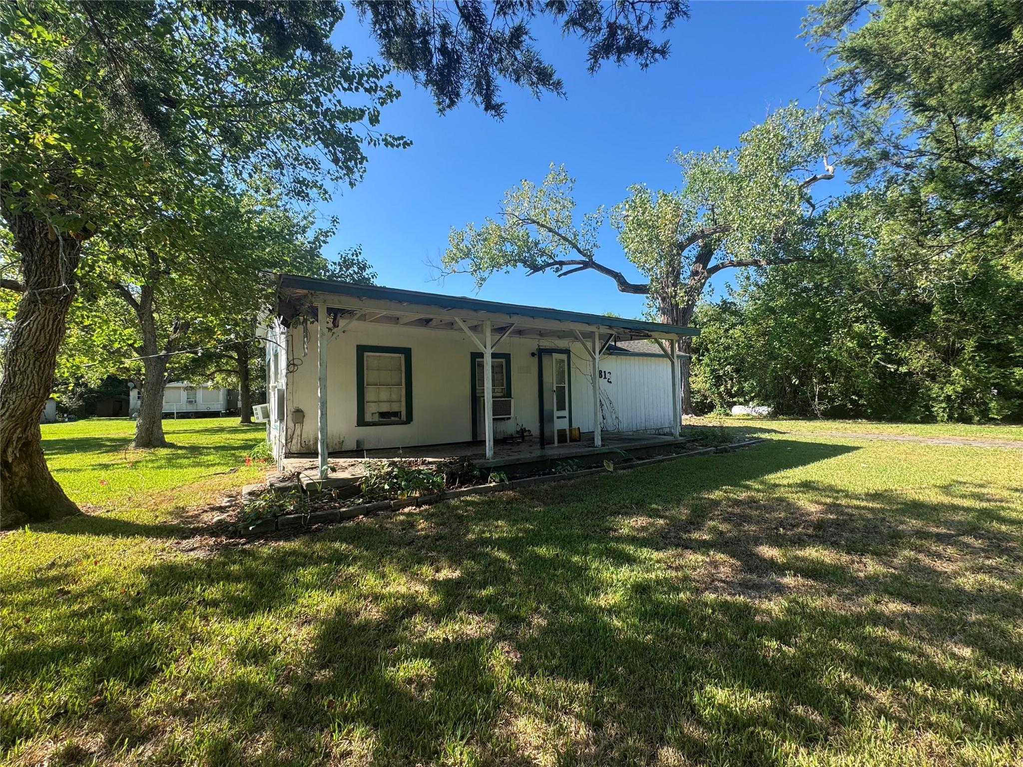 813 E Canal Road
