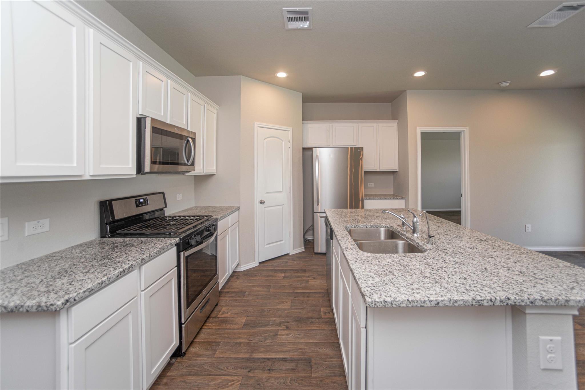 14086 Sharktooth Hill Lane