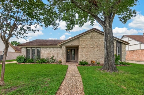 Homes For Sale - 16431 Larkfield Drive<br/> Houston, TX 77059