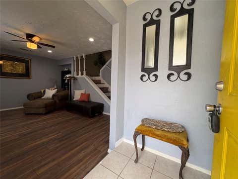 Townhouse For Sale - 17119 Blackhawk Boulevard<br/> Friendswood, TX 77546