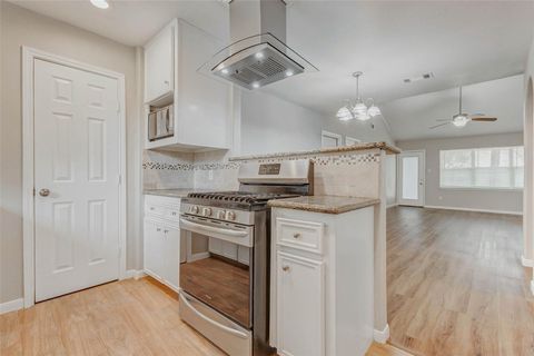 Photo of 15531 Edenvale Street, Friendswood, TX 77546 (MLS # 82546987)