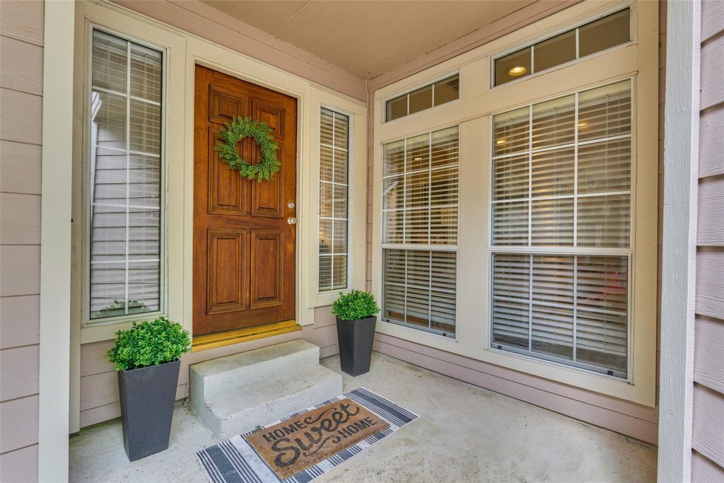 Photo of 7 W Greenhill Terrace Place, The Woodlands, TX 77382 (MLS # 54072675)