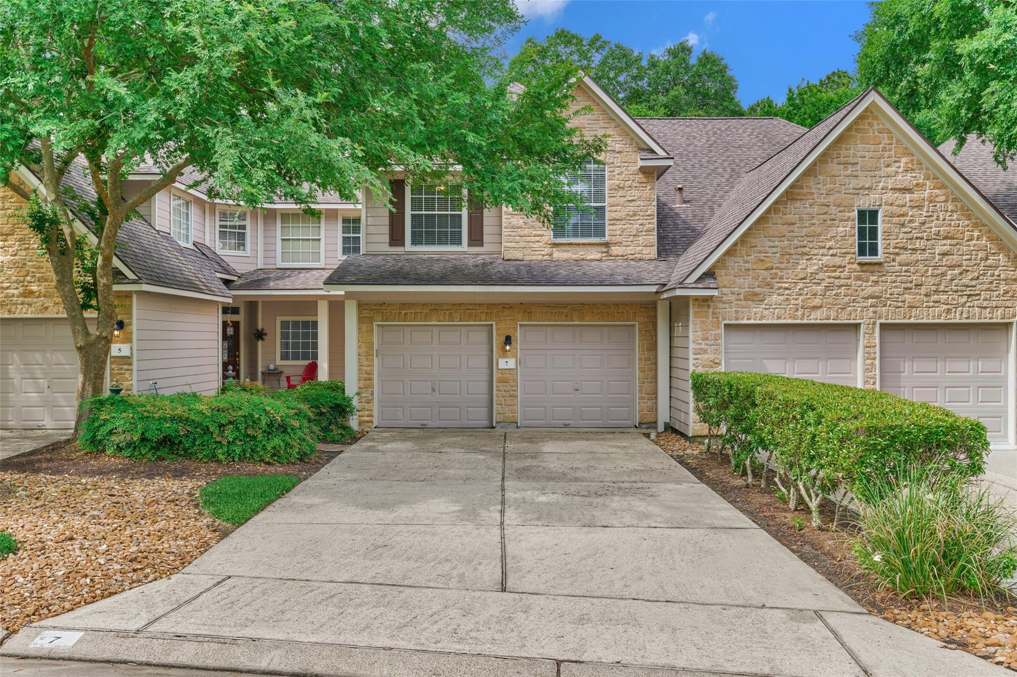 7 W Greenhill Terrace Place