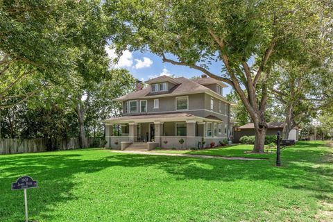 Photo of 1004 Mitchell Street, Gonzales, TX 78629 (MLS # 29417776)