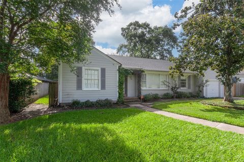 Photo of 755 N 23rd Street, Beaumont, TX 77706 (MLS # 75953294)