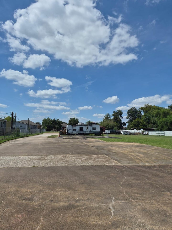 Photo 1 of 15 — 12801 Mosielee Street, Houston, TX 77086