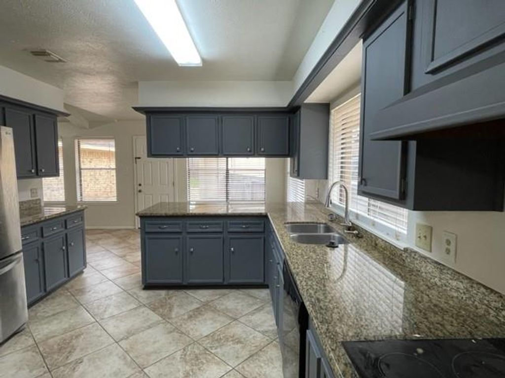 Photo of 3003 Planters Street, Sugar Land, TX 77479 (MLS # 78297958)