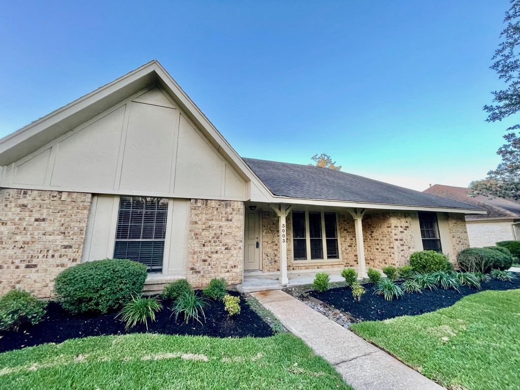 Photo of 3003 Planters Street, Sugar Land, TX 77479 (MLS # 78297958)