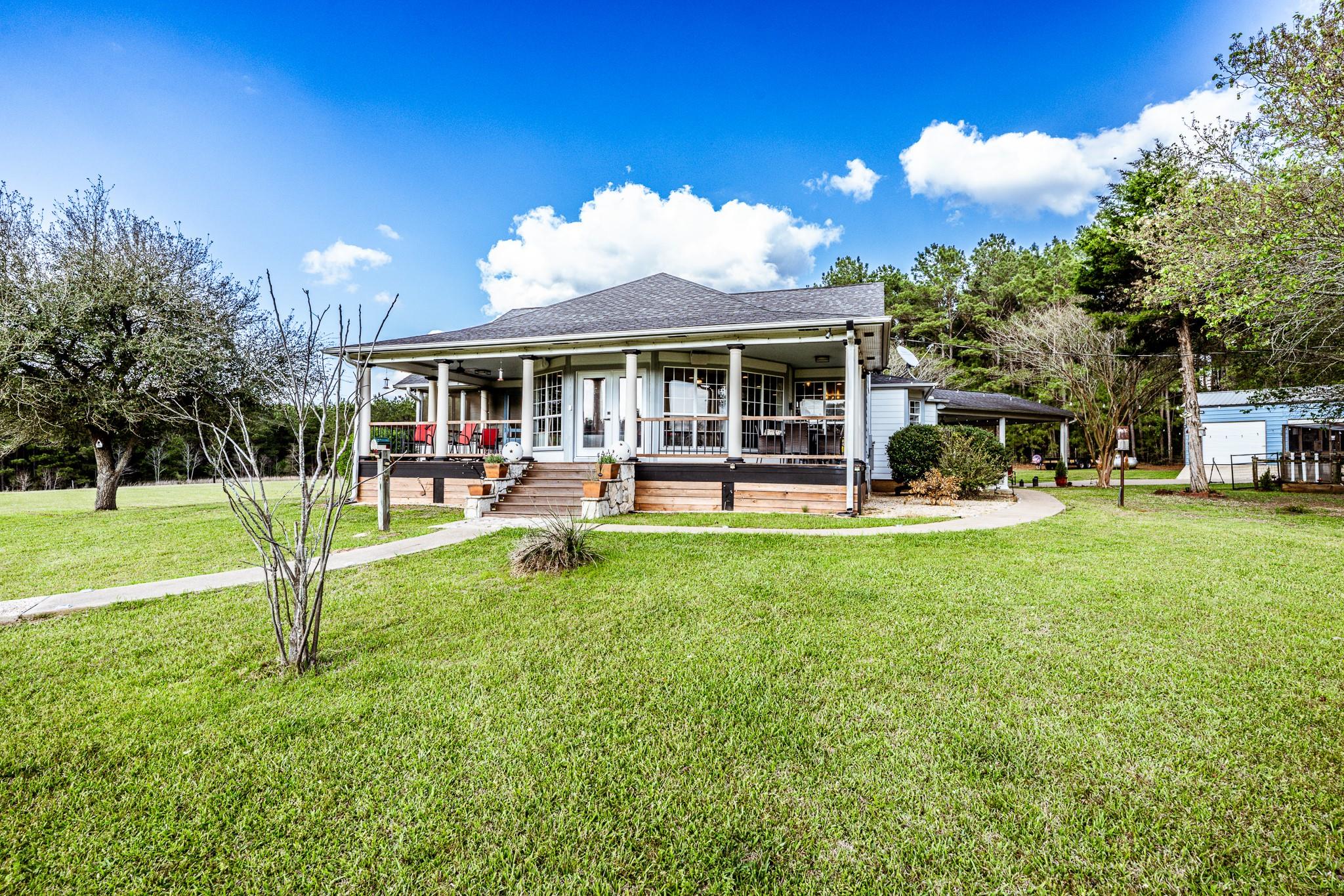 1587 County Road 1105