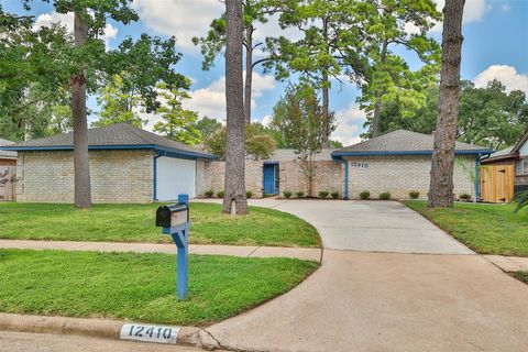 Photo of 12410 Pantano Drive, Houston, TX 77065 (MLS # 74246811)