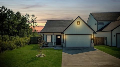 Photo of 450 Road 5512, Cleveland, TX 77327 (MLS # 56231464)