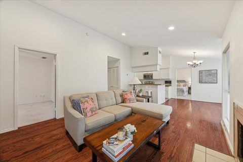 1881 Bering Drive 82 Houston TX 77057