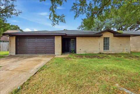 Photo of 2901 23rd Street, Orange, TX 77630 (MLS # 19067788)