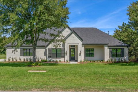 Photo of 11540 Chapel Bend Drive, Montgomery, TX 77356 (MLS # 88922154)