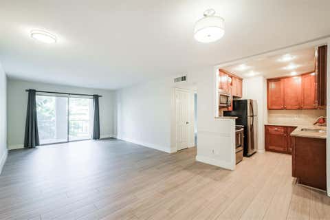 Photo of 7575 Katy Freeway #143, Houston, TX 77024 (MLS # 20766047)