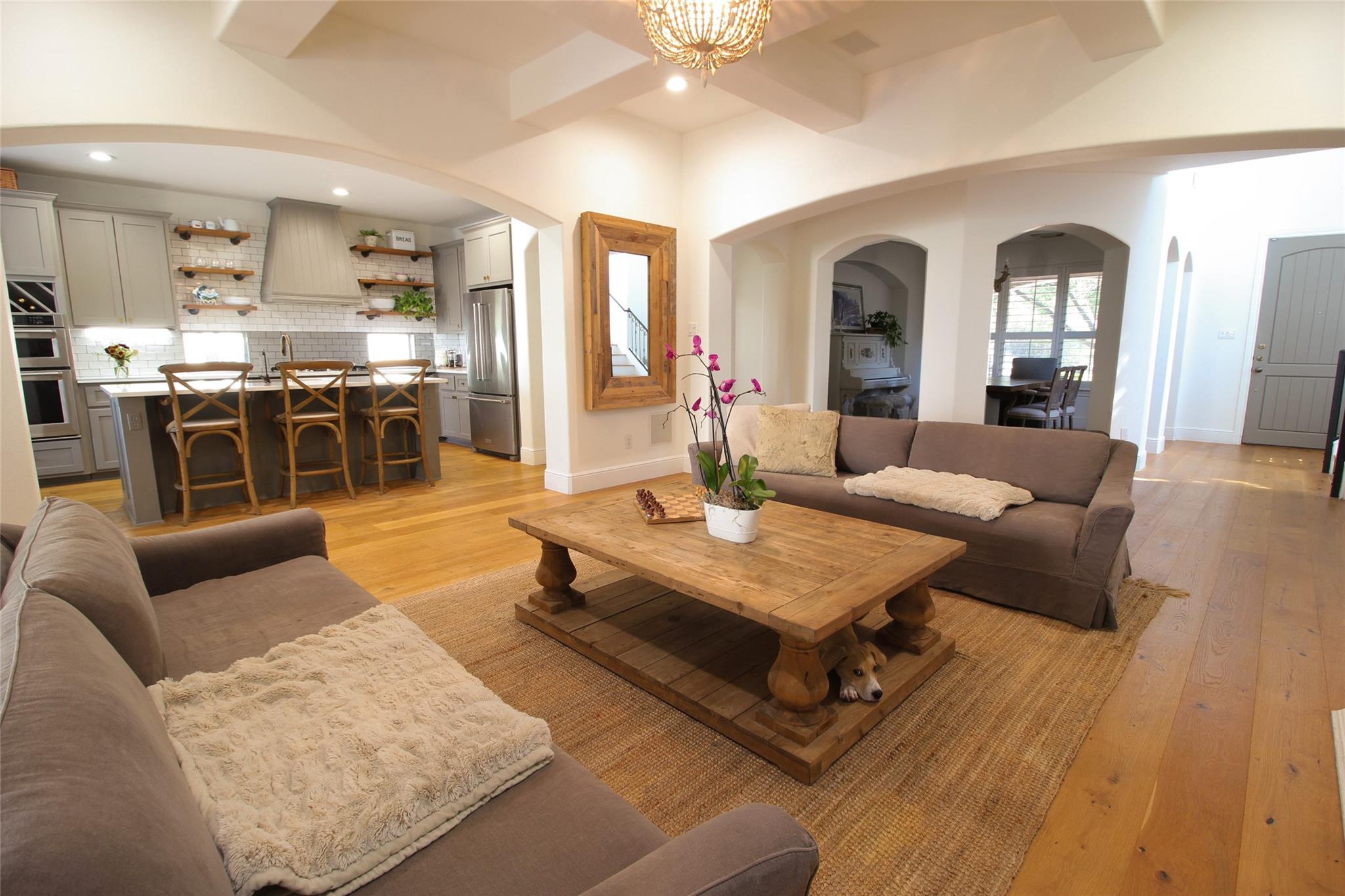 4308 Canoas Drive