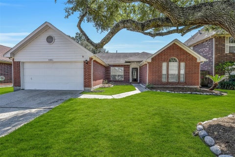 Photo of 4335 Sugar Bars Drive, Friendswood, TX 77546 (MLS # 69351006)