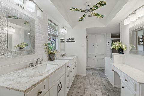 Tiny photo for 401 Clearview Avenue, Friendswood, TX 77546 (MLS # 74159200)