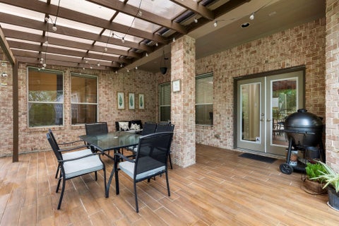 Photo of 19 Driftdale Place, Spring, TX 77389 (MLS # 43447817)