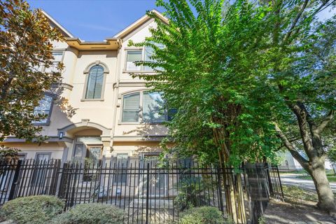 Photo of 2422 Dorrington Street #A, Houston, TX 77030 (MLS # 17614968)