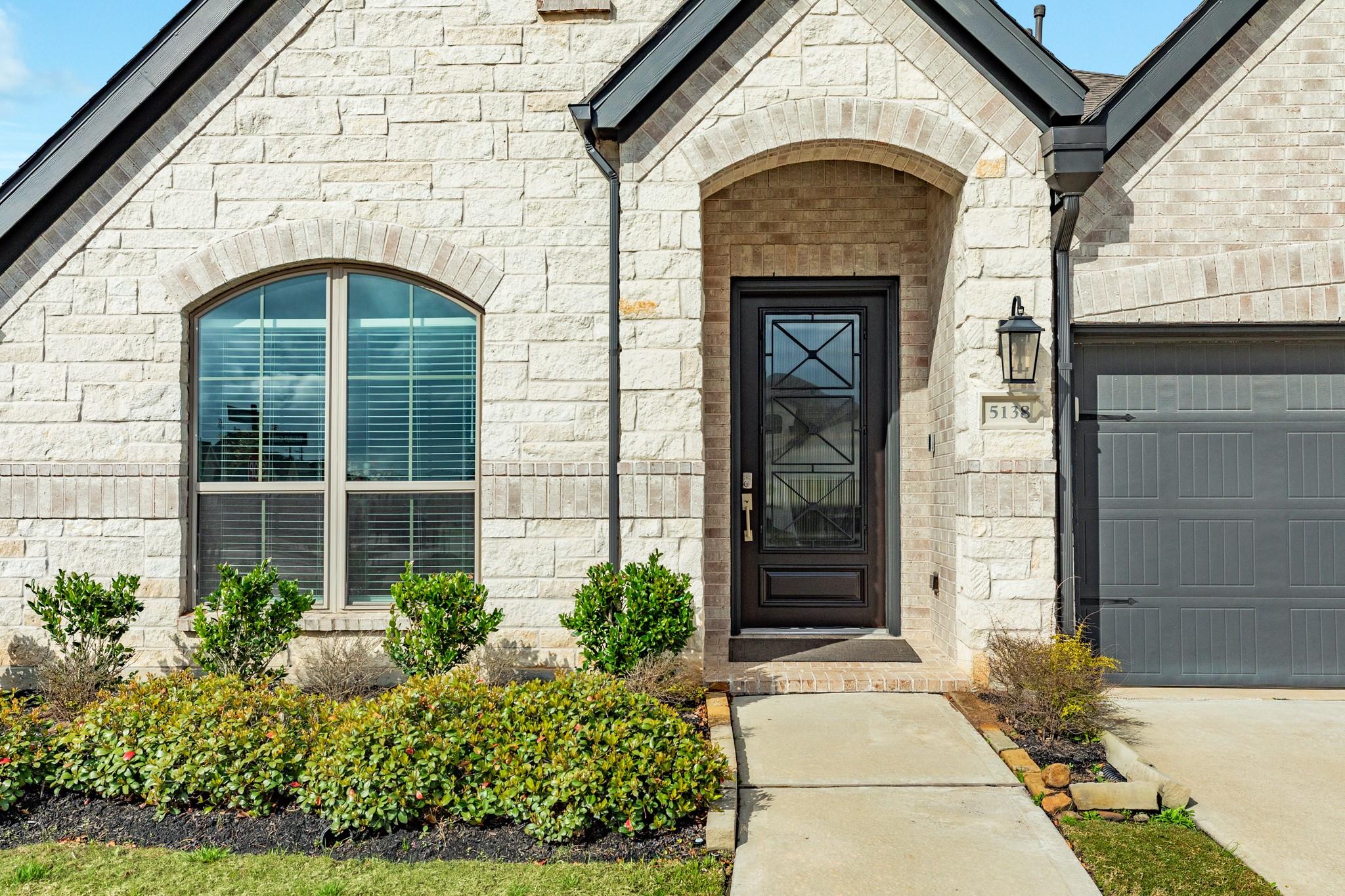 5138 Walnut Grove Lane