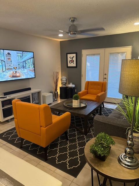 Photo of 3131 Southwest Frwy Freeway #B17, Houston, TX 77098 (MLS # 34314798)