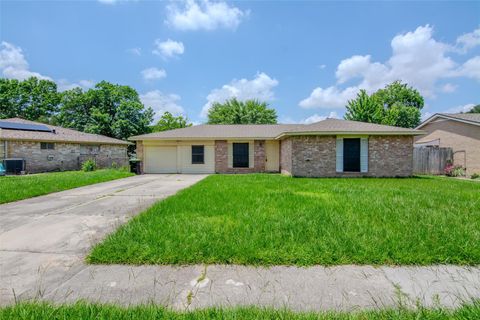 Photo of 9311 Golden Wood Lane, Houston, TX 77086 (MLS # 95217932)