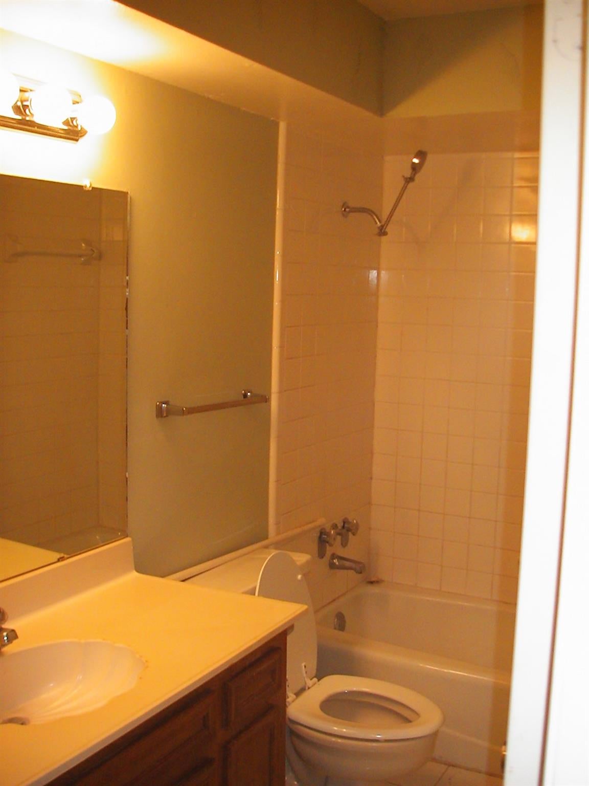 10806 Lynbrook Drive b